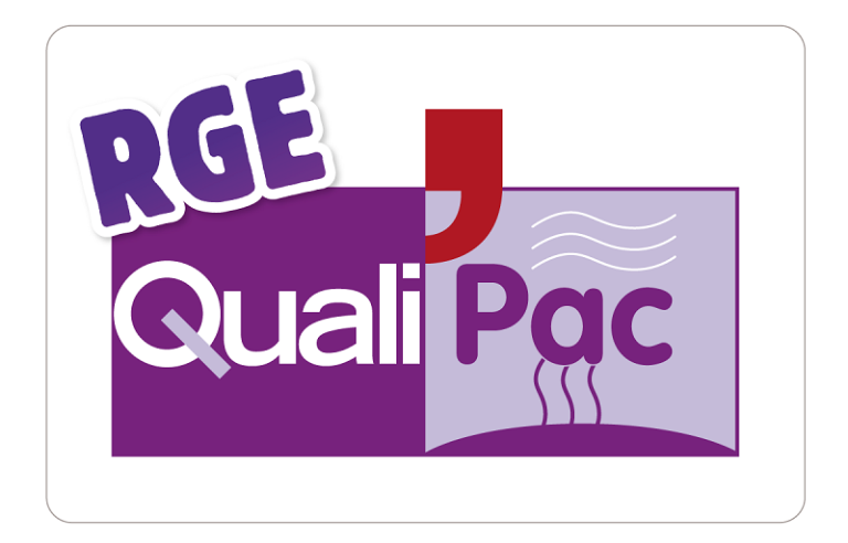 Logo de RGE Qualipac, avec le nom en violet et des éléments graphiques.